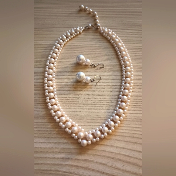Vintage 60's - 70's  Faux Pearl Necklace Choker with Earrings Set - Picture 4 of 9